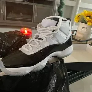 2018 Jordan Concord 11’s. Worn a couple of times, too big. 2018 Nike Air Jordan XI 11 Concord Retro Sneaker Size 9 With  main image 4